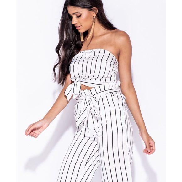 🎉HP🎉 2 Piece Crop Top + Paper Bag Stripe Set - Picture 7 of 11